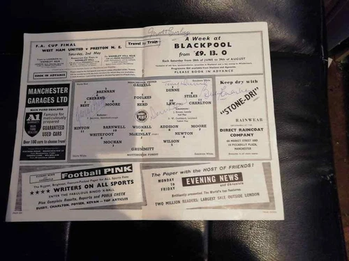 George Best, Denis Law, Bobby Charlton & Matt Busby Signed 1963 Programme