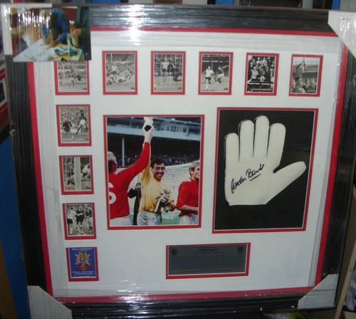 Gordon Banks 1966 World Cup Signed Glove Montage
