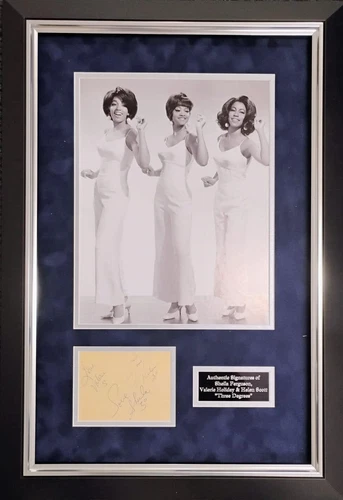 Sheila Ferguson, Valerie Holiday, Helen Scott Three Degrees Signed